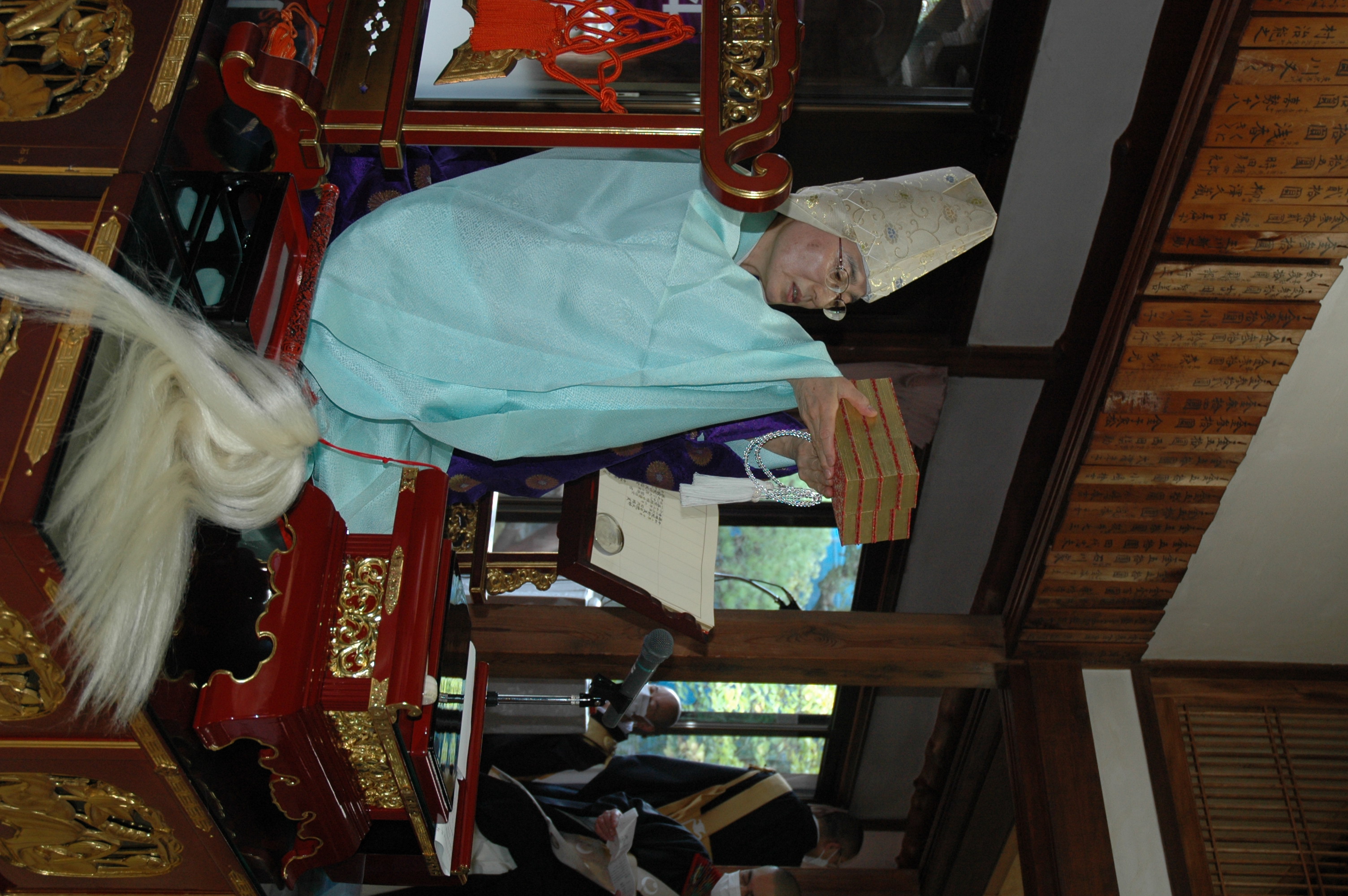 日蓮宗新聞社 : 千葉北 市川市本行院で法燈継承入寺式